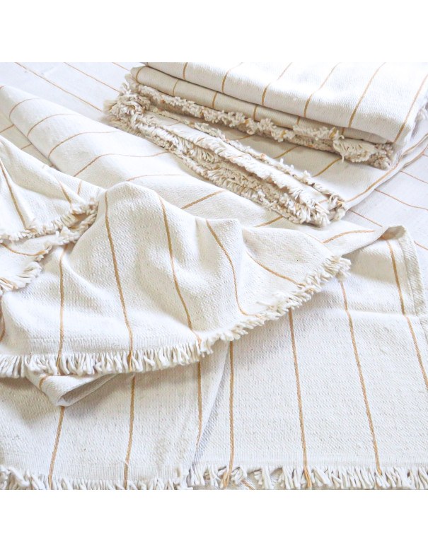 Manta Lili (Ocre) - Deco Por Mayor